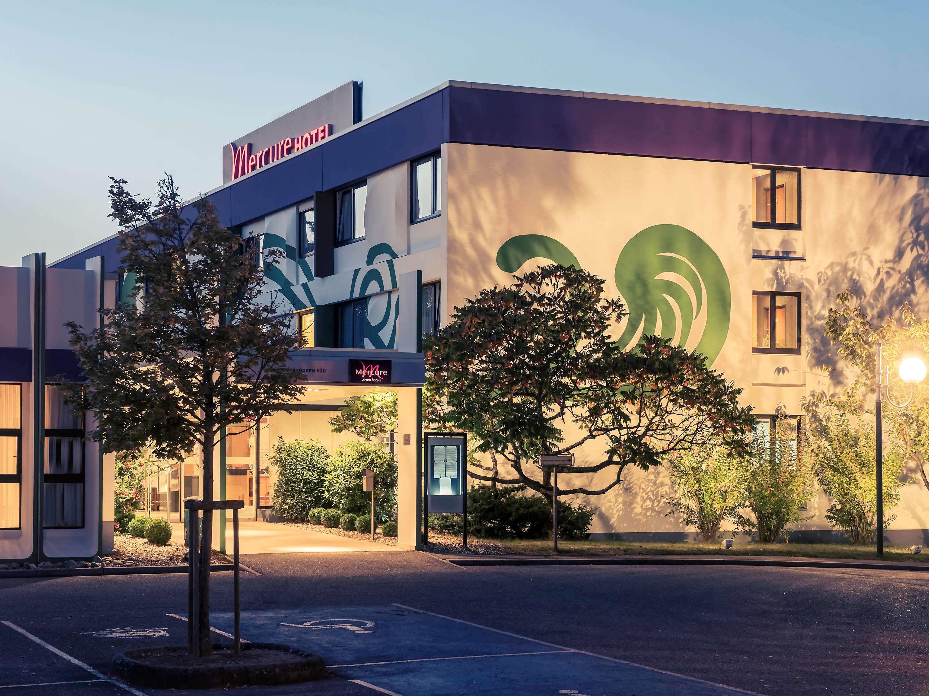 Mercure Hotel Saarbruecken Sued Bagian luar foto