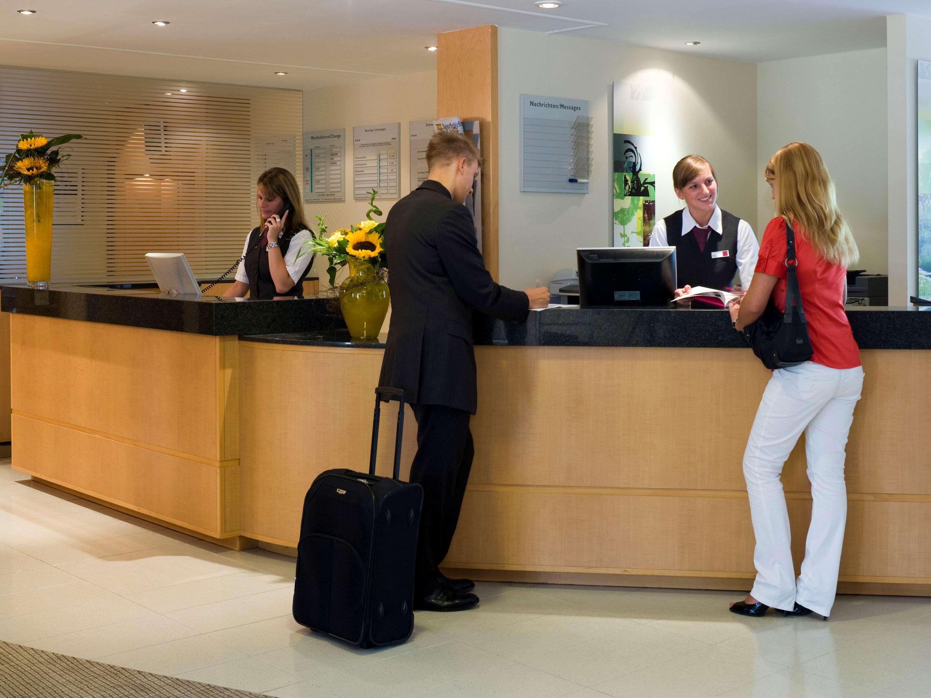 Mercure Hotel Saarbruecken Sued Bagian luar foto